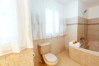 Good location with nice views - 6