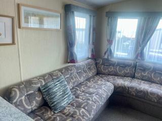 Coastal Retreat! 2-Bed Cabin with Sun, sea, big sky! - 2
