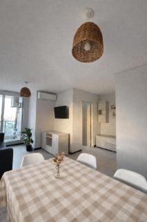 Dto de estilo zona Oroño con piscina y balcón - Rosario - 9