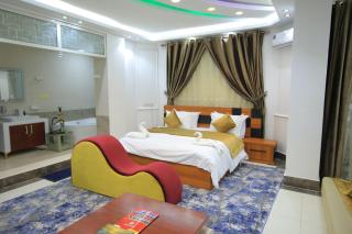 فندق وحديقة الأمازون - 2