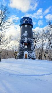 The Grand Landmark 5-Story Windmill Retreat - 8