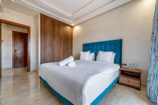 Stylish Apartment with Balcony view & Free Parking - 6