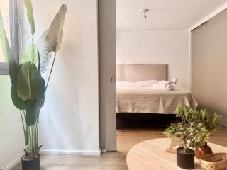 Comodo remodelado a pasos de Costanera y Metro - 0