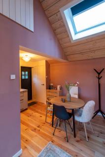 Houten huisje met keuken en tuin in Halsteren, Bergen op Zoom - 8