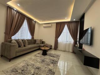 Luxury 1BR Unit, in a gated community - 0