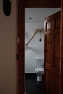 Renovated farmhouse near Colligan woods - 5