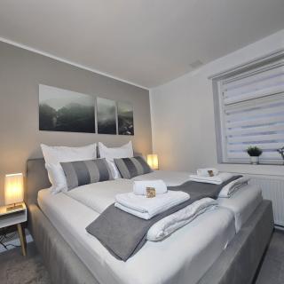 City APART - FeWo Klimaanlage Whirpool Panoramafenster 5 Personen Kulturdenkmal Dessau-Roßlau - 9