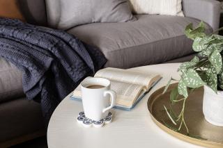 Capitol House - 3 Bed 1 Full and 1 Half Bath, Pet Friendly with Hot Tub walk to Lucas Oil Stadium - 3