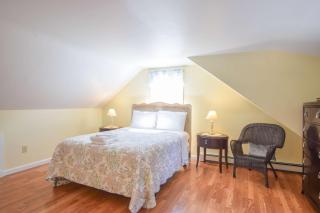 Lovely Home Near Bike Path Dog Welcome! - 1