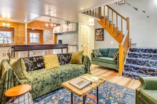 Pool, Beach and Lake Access Poconos Cabin Escape! - 4