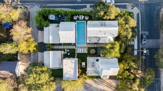 Sleeps 32 Private Compound w Putting Green Bouldin Collective by AvantStay - 9