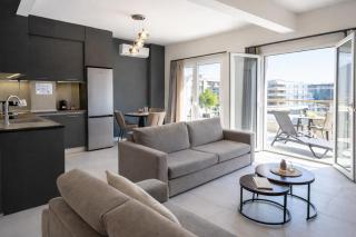 Aethera Solaris - Top-Floor & Modern Apartment in Thessaloniki 1 min from Metro - Thessaloniki - 0