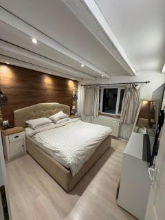 Modern Central Apartment - 4