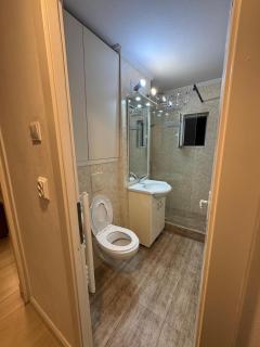 Modern Central Apartment - 3