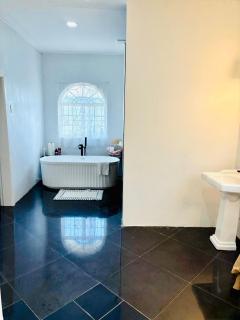 Grand Sunset Luxury Guest House with Mountain and Seaview - 5 bedroom - Jamaica, St Elizabeth, Junction - 8