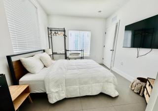 Charming House at Miami's Heart - 6