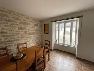 Guerlesquin village house - 4