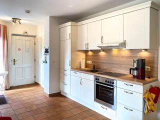 Moin Moin - Born - 4