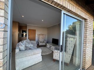 Chintsa Breeze Self Catering Apartment - 0