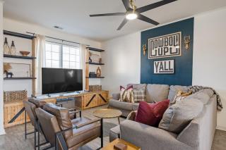 12MINSTOLOUVILLE,GAMERM,PATIOGrill-RusticElephant - 9