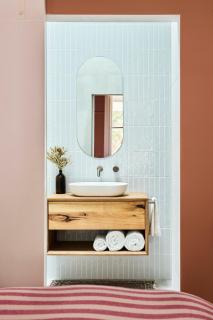 Thunder St Cottage Light Bright Home - 4