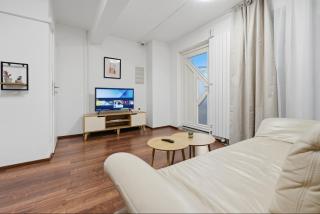 Yello Homes - Tiny Loft - 4 Personen - Flughafen - 8