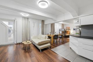 Yello Homes - Tiny Loft - 4 Personen - Flughafen - 5