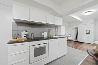 Yello Homes - Tiny Loft - 4 Personen - Flughafen - 1