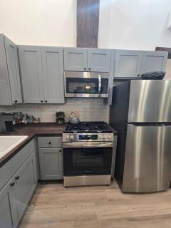 Dovetail Den - Tranquil with Hot Tub and Air Conditioning - 5