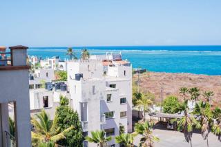 LN BeachView Stays - 1