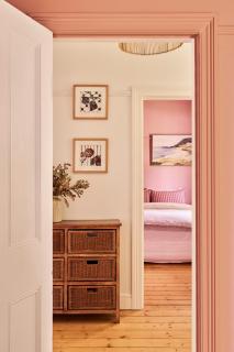 Thunder St Cottage Light Bright Home - 1