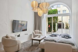 Luxury Stay by Freetown & Canals - 2