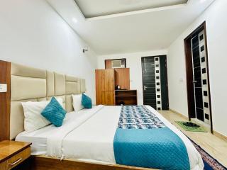 Hotel Galaxy Delhi Prime By G K Group Near IGI Airport - 7