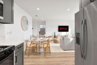 Luxe 3BR South Bay - Comfort and Close to Beach - 1