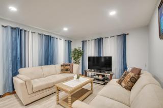 1 Mi to Rock Riverfront Pet-Friendly Retreat! - 0