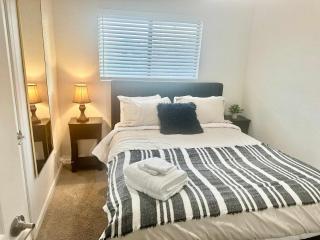 Modern Villa Comphy Stay in Tempe with pool - 3