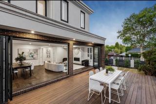 Luxury Four Bedroom Family Retreat in Camberwell Melbourne - 0