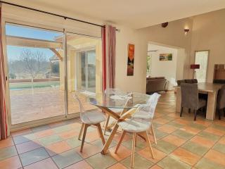 Villa Roséa avec Piscine et Parc - 3