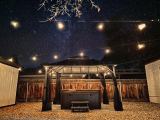 Sun & Snow Bungalow - 0