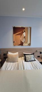 Private Room - Corner Building - 2