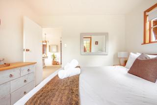 'Fox Cottage', just a stroll to Waikouaiti beach! - 1