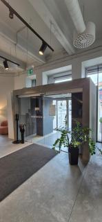 Private Room - Corner Building - 9