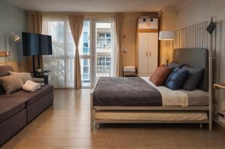 12e Spacious Cozy Suite at The Venice Mall with FREE Parking and Washing Machine - 0