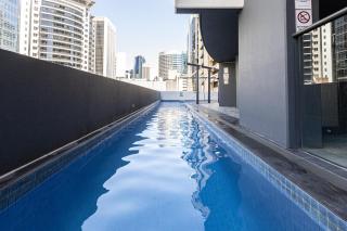 Luxury 2BR City Apartment with Pool, Gym and Parking - 8