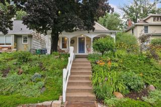 Elegant Linden Hills Home Family-Friendly Walk to Lake - 7