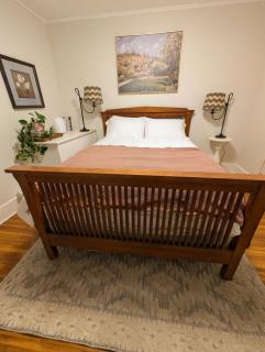 Elegant Linden Hills Home Family-Friendly Walk to Lake - 5