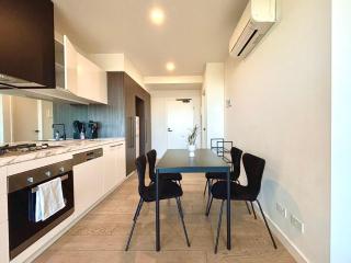 Cozy & Modern M-City Suite Steps to Everything - 8