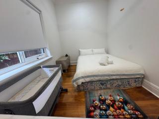 Stylish and Conveniently Located 3 bedroom house retreat in Surrey Hills Melbourne - 1