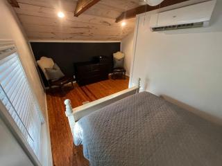 Cozy Cabin near KentuckyLake - 1