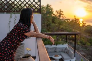 Stylish villa overlooking the sea and volcano - 8